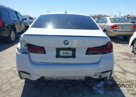 2023 BMW 530E из США, поврежденный, VIN WBA13AG02PCM85786